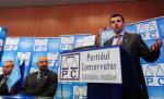 Partidul Conservator, pregătit să se retragă din Parlament. Demisia Opoziţiei va genera o criză fără precedent