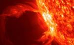 Explozii solare ameninţă România. Când va fi baia de radiaţii periculoase