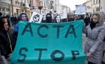Libertatea pe internet, pusă sub semnul întrebării. Ce prevede ACTA, documentul semnat de România