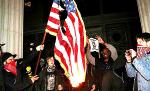 Proteste violente în California: Patru răniţi la Oakland şi peste 400 de manifestanţi anticapitalişti arestaţi