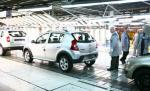 Uzina Dacia, închisă până luni. Angajaţii nu pot ajunge la serviciu din cauza ninsorii