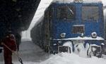 Tren înzăpezit în Teleorman. Primarului comunei Botoroaga i s-a cerut să asigure alimente pentru călători