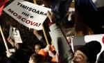 Guvernul Ungureanu nu i-a impresionat pe români. Pentru a 28-a zi oamenii au ieşit în stradă: "Ungureanu, bu-hu-hu ia Guvernul şi te du!"