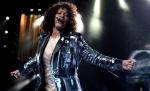 Prima posibilă cauză pentru moartea lui Whitney Houston: artista a fost găsită înecată în baie