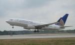 Adolescent saudit, arestat în SUA pentru că a cântat despre Osama ben Laden într-un avion