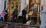 Când altarul ţine loc de scenă. „Pussy Riot” aduce HAOSUL într-o catedrală din Moscova