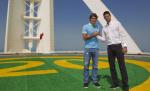 Djokovic şi Federer, la înălţime: S-au pozat şi au schimbat câteva mingi pe Burj Al Arab