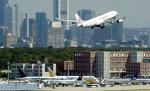 Unul dintre cele mai aglomerate aeroporturi din Europa, afectat de greva angajaţilor