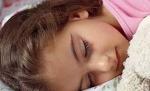 Adoarme şi nu se mai trezeşte cu zilele. Drama unei românce de 13 ani 