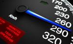 Vitezoman din Vâlcea, prins când gonea cu 206 km/ oră. Tânărul de 23 ani a mai fost amendat de 10 ori