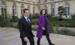 Unul dintre fiii lui Nicolas Sarkozy se distrează aruncând cu roşii în poliţiştii de la Palatul Elysee
