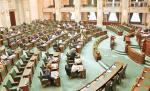 Cum ar fi dacă toţi am merge la munca la fel ca ei?! Senatorii au lucrat 35 de minute săptămâna trecută
