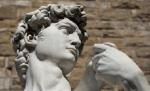Suflete pereche? O britanică este îndrăgostită de statuia lui Adonis