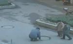 O pocnitoare a băgat la terapie intensivă un chinez inconştient. Vezi unde s-a gândit bărbatul să o folosească