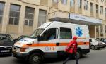 Realitatea bate filmul de comedie: Au construit garaje pentru ambulanţe, dar autoturismele nu încap