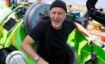 Regizorul James Cameron, primul om care a coborât singur până în cel mai adânc loc al Pământului