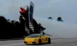 Cursă nebună între un Lamborghini Gallardo şi un avion. Vezi aici cine a câştigat
