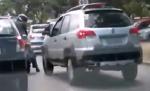 Nebunii din traficul rutier românesc sunt mici copii pe lângă brazilieni. Vezi prin ce „coşmar“ trece un motociclist