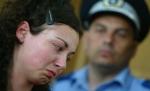 Soţia bărbatului tranşat de Carmen Bejan vrea să-i crească copilul: “Eu îl cresc. Să nu ajungă pe străzi!”