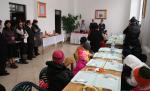 Cu doi ani în urmă câştigau mii de dolari, acum mănâncă la cantinele sociale. Românii din Italia, îngenuncheaţi de criză, tot nu vor să vina în ţară