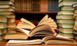 Oricum nu mai citeşte nimeni. În sediul unei biblioteci s-au cazat zeci de muncitori care plantează copaci