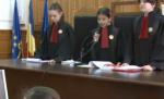 "Săptămâna altfel" a început în forţă. Fie că au dat sentinţe, au stins incendii sau au luat interviuri, elevii s-au declarat încântaţi de activităţi 