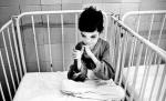 Copiii nimănui. Părăsiţi de părinţi şi neglijaţi de stat. Situaţia dramatică a minorilor abandonaţi