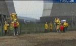 Şapte militanţi Greenpeace au venit din Germania pentru a protesta pe un turn de răcire din Complexul Rovinari