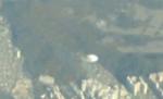 ÎNFRICOŞĂTOR! Panică printre pasagerii unui avion. Un OZN a fost surprins "învârtindu-se" în jurul lor