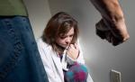 25 noiembrie va fi Ziua împotriva violenţei domestice. Senatul a adoptat tacit iniţiativa legislativă