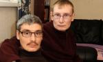 Boala necruţătoare care sfidează timpul. Bărbaţii care au devenit adulţi şi au trecut din nou la stadiul de bebeluşi