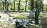 Munţi de mizerie în parcuri şi pe litoral după minivacanţa de 1 Mai
