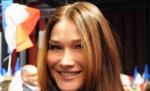 Carla Bruni şi-a uitat cartea de identitate în secţia de votare