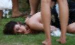 Petrecerea dezmăţată care a dezgustat Marea Britanie. Studenţii de la Cambridge au urinat pe flori şi au făcut striptease