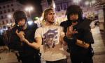Madrid. Poliţia a evacuat sute de manifestanţi din piaţa Puerta del Sol şi a arestat 18 dintre aceştia