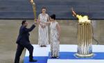 Prinţesa Anne a Marii Britanii a primit flacăra olimpică, în cadrul unei ceremonii desfăşurate la Atena