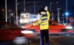 Poliţist pe motocicletă, grav rănit într-un accident rutier produs în Capitală