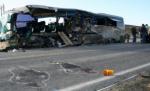 Treizeci şi cinci de morţi şi 23 de răniţi în Vietnam, după ce un autobuz a căzut de pe un pod