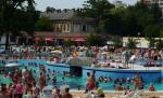 Învăţătoarea elevului înecat la Felix în 2010, condamnată la închisoare şi somată să plătească despăgubiri