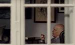 Apple plusează: John Malkovich se sfătuieşte cu SIRI şi face reclamă la iPhone 4S 