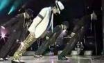 Michael Jackson a inventat pantofii care îi permiteau să învingă gravitaţia. Iată secretul celei mai tari mişcări de dans
