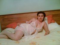 Profesoară de română în ipostaze sexy pe internet (GALERIE FOTO)