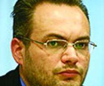 Marea Înfruptare din Caraş-Severin: Istoricul Stejărel Olaru, trimis în judeţul lui Frunzăverde