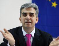 În prag de campanie electorală, Nicolăescu dotează spitalele liberalilor cu aparate tomograf 