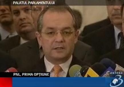 Negocieri după rezultatele finale: Boc vrea cu PNL, PSD cu oricine, PNL intră în şedinţă