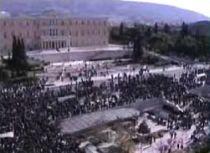 Protestele din Grecia încep să se transforme într-o revoltă populară