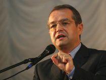 Boc: Au fost făcute presiuni pentru ca sistemul de cumul pensie-salarii mari să nu fie oprit

