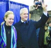 Dana Năstase, consultată pentru materialele de campanie electorală ale soţului 
