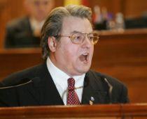 PRM, datornic la RAAPS: C.V. Tudor se pregăteşte pentru conferinţe în Cişmigiu
