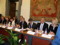 Partidul Identitatea Românească: Nu-i trataţi pe români ca pe infractori